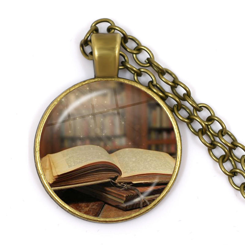Hot Oude Boek Ketting Vintage  - Vintage Fashion Library recensie en prijs