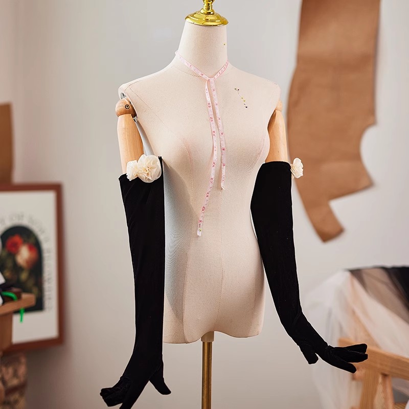 Vrouwen Elegante Zwarte Bloem  - Vintage Fashion Photographers recensie en prijs